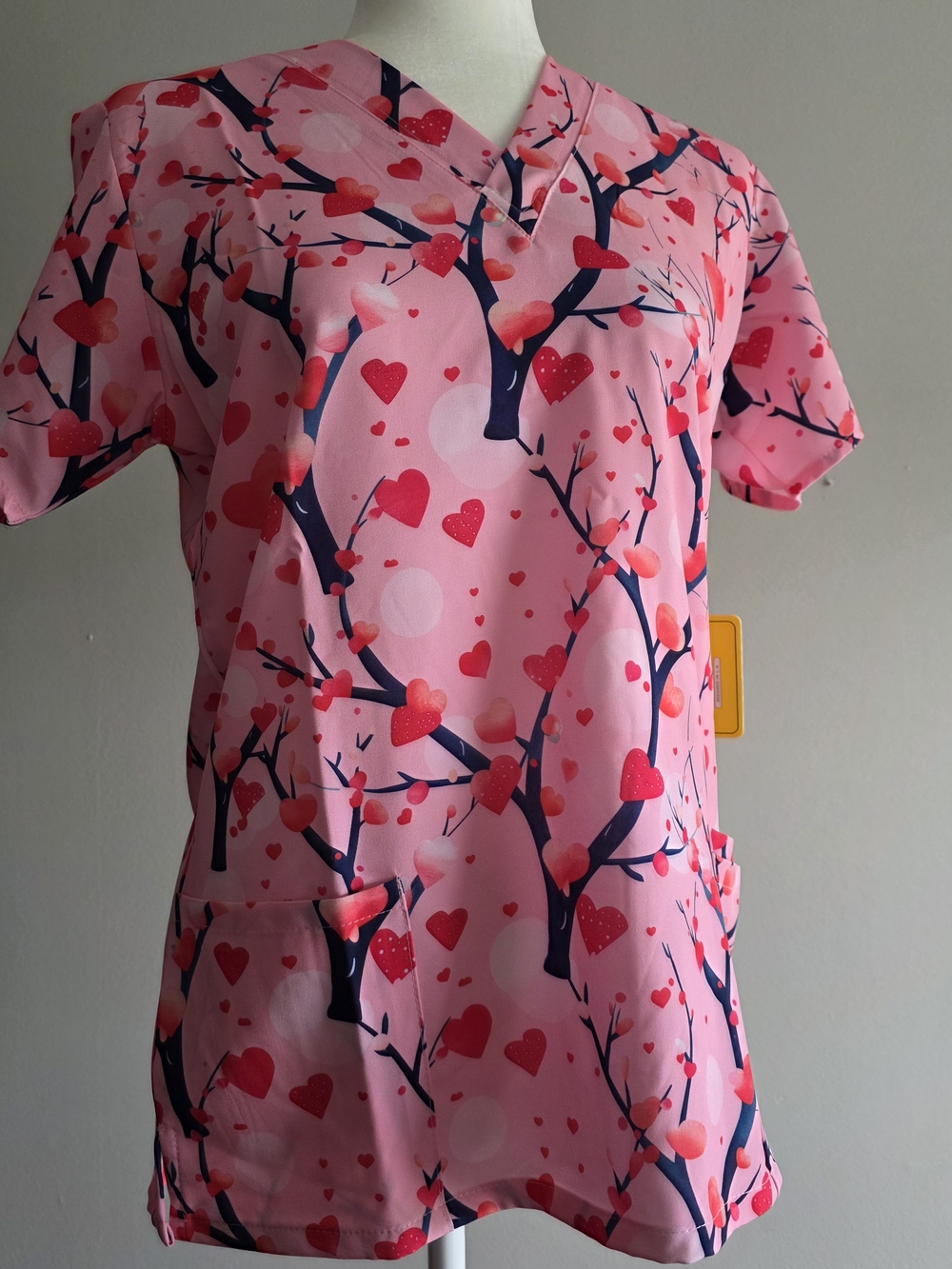 Revel Premium Stretch Pink Heart Tree Valentine’s Scrub Top Women’s Size Medium